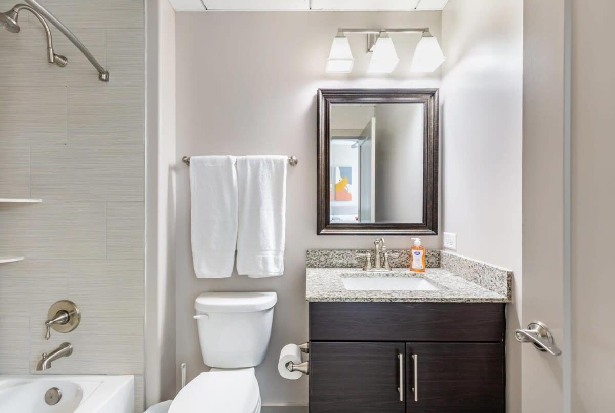 2Br Luxury Apartment With Rooftop Deck & Pool ボルティモア エクステリア 写真